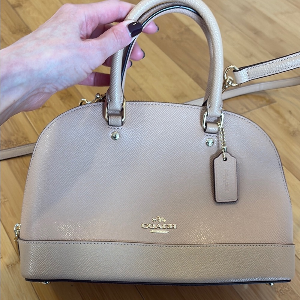 Coach Beige Leather Handle Bag with Strap